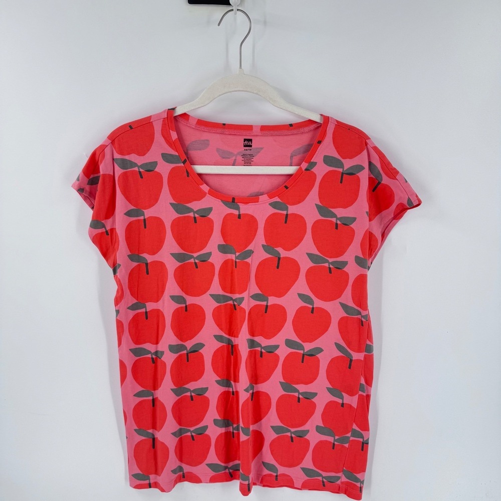 Tea Collection Women's Apple Print T-Shirt Pink Red Medium Short Sleeve Cotton